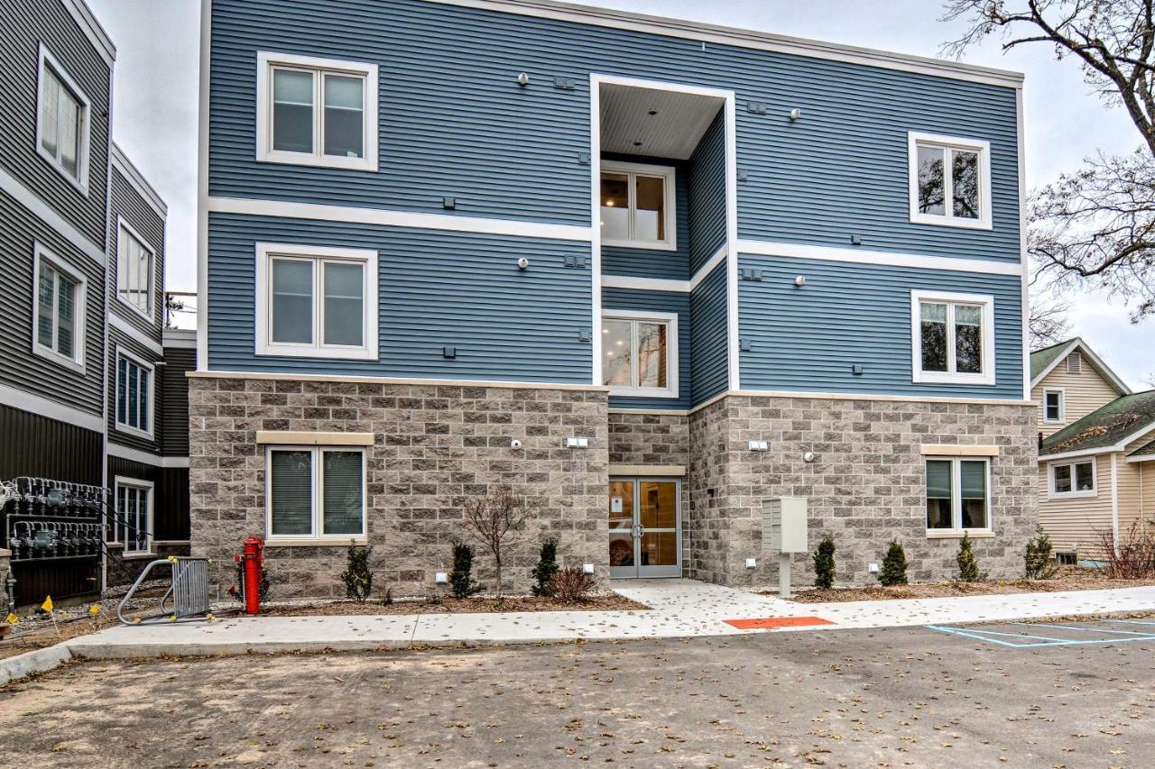 Modern Traverse City Condo About 1 Mi To Bay! Esterno foto